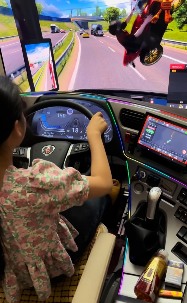 Honking the horn = No mistake Lol Let's have fun! A collection of web-based and online games for the mischievous ones.