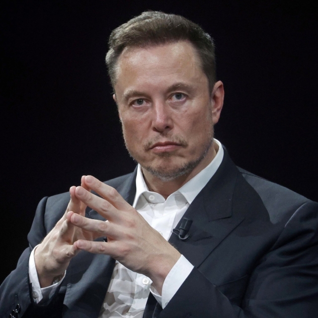 Binance founder CZ says he has no interest in fighting Elon Musk. "Let's fight the North Korean hackers."