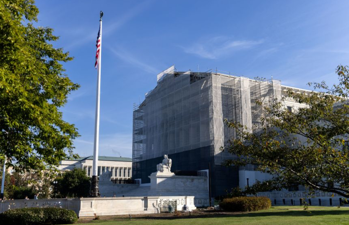 trump-asks-supreme-court-to-ok-national-guard-deployment-in-chicago-president-donald-trump-on-friday-urged-the-supreme-court-to-allow-him-to-deploy-the-national-guard-in-chicago-putting-the-explosive