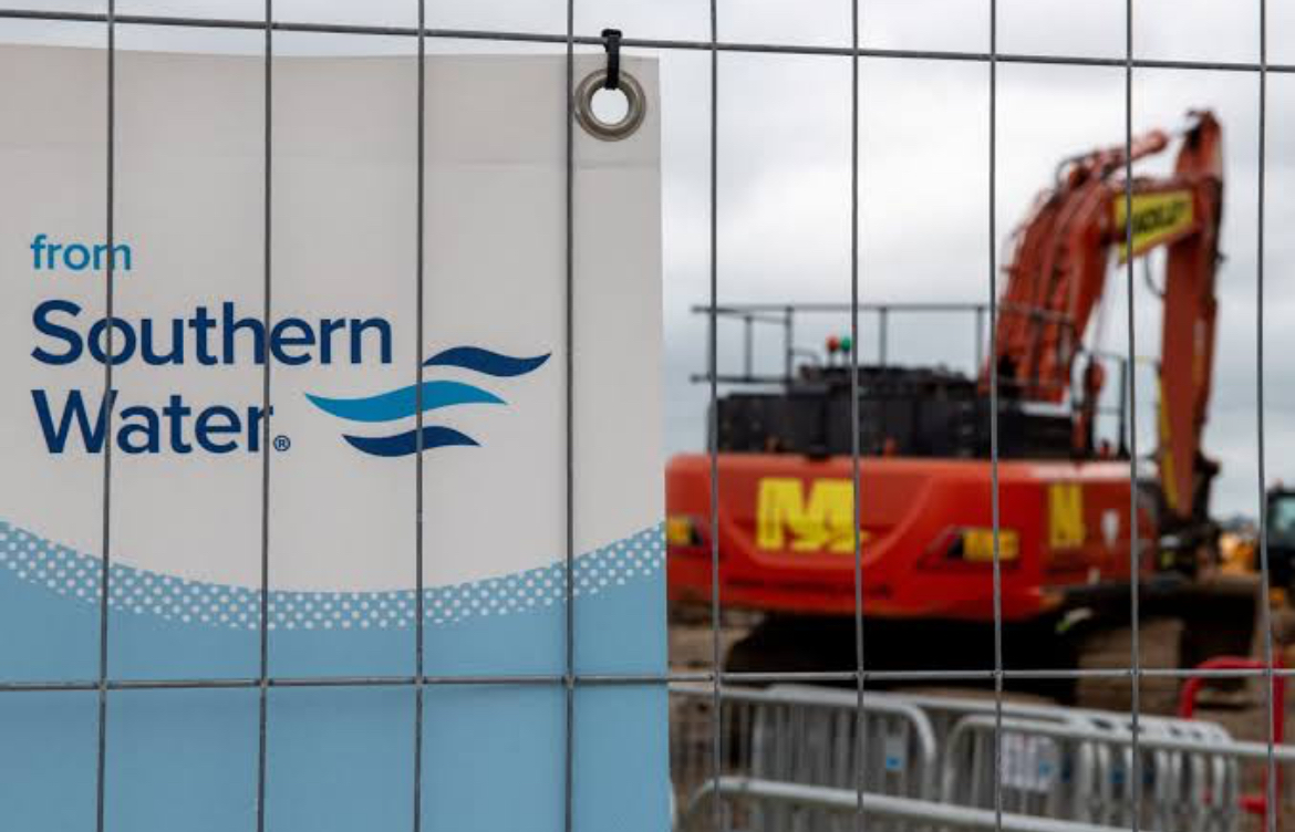 southern-water-brings-pound-debt-markets-biggest-deal-of-year-uk-utility-southern-water-ltd-is-selling-the-biggest-sterling-corporate-bond-in-nearly-18-months-as-it-seeks-to-shore-up-its-fin