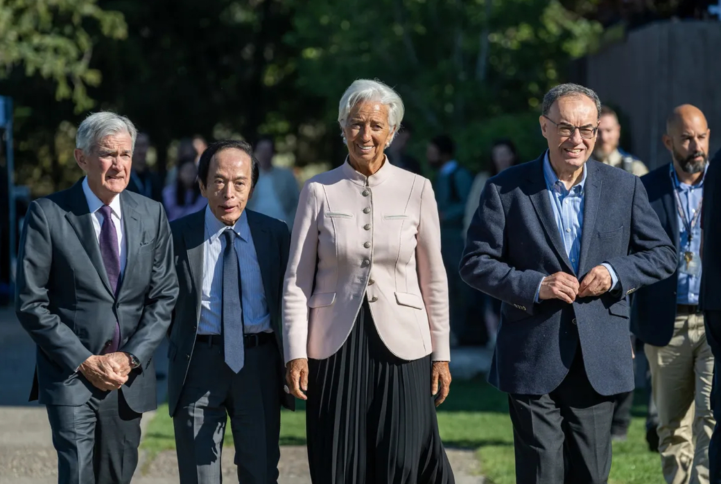 central-bankers-stand-with-powell-amid-trumps-pressure-campaign