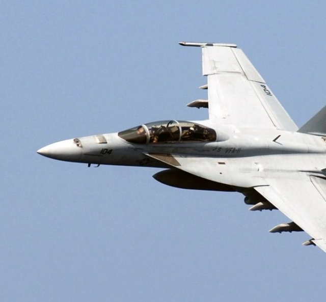 us-navy-super-hornet-shot-down-by-a-us-cruise-missile-in-accidental-friendly-fire-incident-2