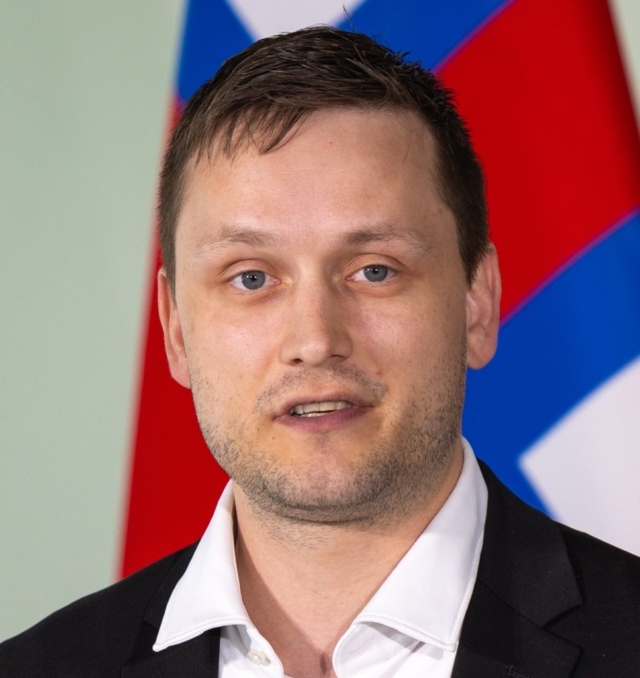 greenland-prime-minister-jens-frederik-nielsen-says-president-trumps-annexation-threats-are-a-fantasy-2