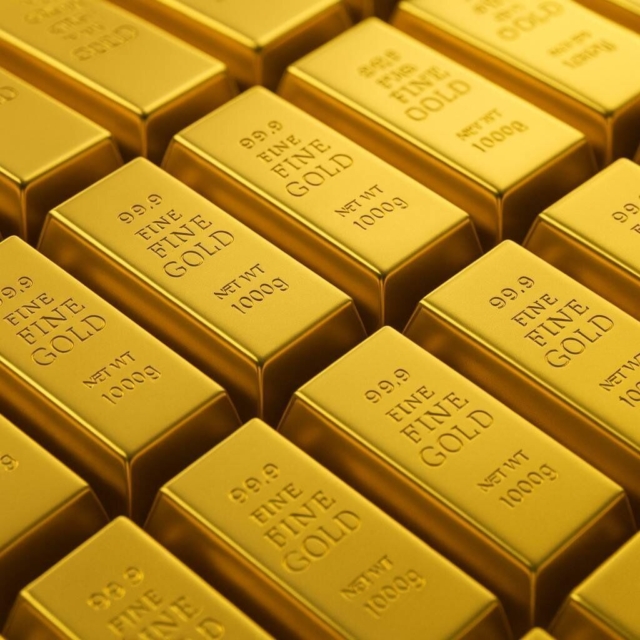 Central banks snapped up 244 tons of gold in Q1 2026, the fastest pace of accumulation in over a year, led by Poland, Uzbekistan and China, per Bloomberg.