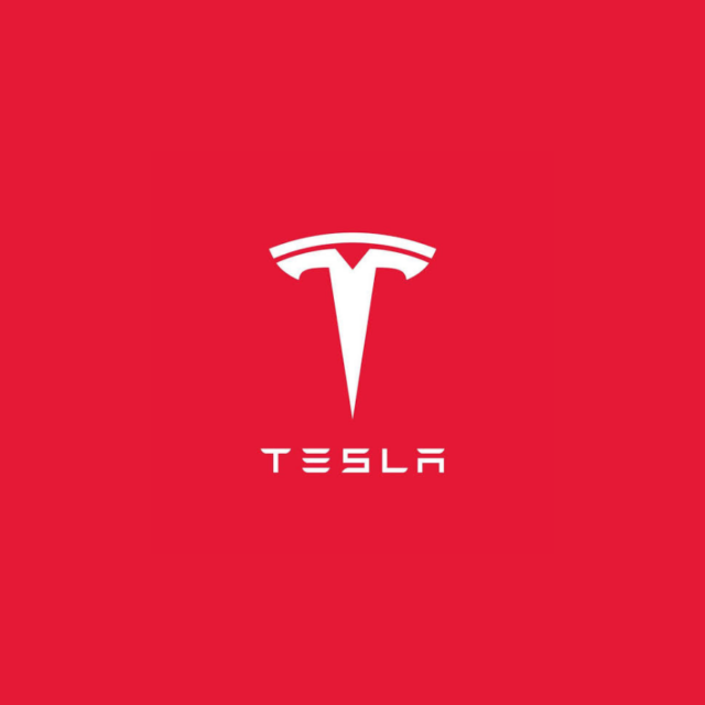 elon-musk-reportedly-discussed-merging-spacex-and-tesla-with-colleagues-per-cnbc