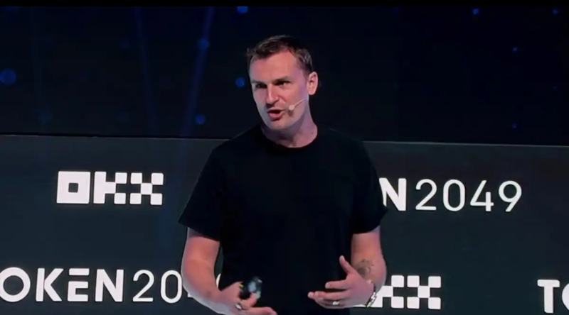 Crypto needs non-USD stablecoins for meaningful utility, says Base creator Jesse Pollak Stablecoins pegged to currencies other than the U.S. dollar are "missing" from the cryptocurrency space, said Jesse Pollak, creator of Coinbase-incubated Layer 2 Base. "What's missing is all of the non-dollar currencies," Pollak said during a speech at Token2049 in Singapore on Thursday. "If you look at the world today, something like 60% of the world currency reserves is dollars, but then you have tens of other critical currencies — whether it's the euro or the yen or even currencies like the Nigerian naira — that are huge parts of the global economy," Pollak added. "But right now they're missing in the crypto economy. It is 99% denominated dollars." Pollak explained that local currency-pegged stablecoins can provide meaningful local utility. "If we have local currencies onchain, we can enable people to do everyday things like payments, borrowing and lending in the currency that they're already used to," he said. According to Pollak, Base recorded around 81 billion stablecoin transactions last month, representing roughly $1.5 trillion in transaction volume. He added that 12 local currency stablecoins are already available on Base, including those backed by the Indonesian rupiah, Turkish lira, New Zealand dollar, and Brazilian real. Coinbase and Base also launched two additional stablecoins today, pegged to the Singapore dollar and the Australian dollar. As of Wednesday, the total supply of USD-pegged stablecoins reached 284.4 billion, up from 272.3 billion at the beginning of September, according to The Block's data dashboard. Teasing super app Meanwhile, Pollak said Base is actively testing its super app, Base App, after rebranding it from Coinbase Wallet. The company unveiled the app in July, and it remains in beta. The app aims to bundle social networking, mini‑apps, trading and instant payments into one platform. The head of Base noted that the app focuses heavily on the creator economy and aims to support a "create-and-earn" model. Pollak argued that the Web2 model has failed creators, who generate significant value for major platforms but see little in return. "When creators bring their content into the walled gardens of Web2 corporations, they don’t make money,” he said, adding that platforms capture about 95% of the value while creators receive less than 5%. In contrast, Pollak said onchain social networks flip that dynamic by ensuring creators capture the majority of the value. "Onchain social flips that script, where now 95% of the value goes to creators," he said. Pollak said the app currently has 1.2 million people on its waitlist, with plans to expand to general availability in the coming months. "It’s still very early. It's still in beta, but we're working toward a general availability in the next few months," he added.