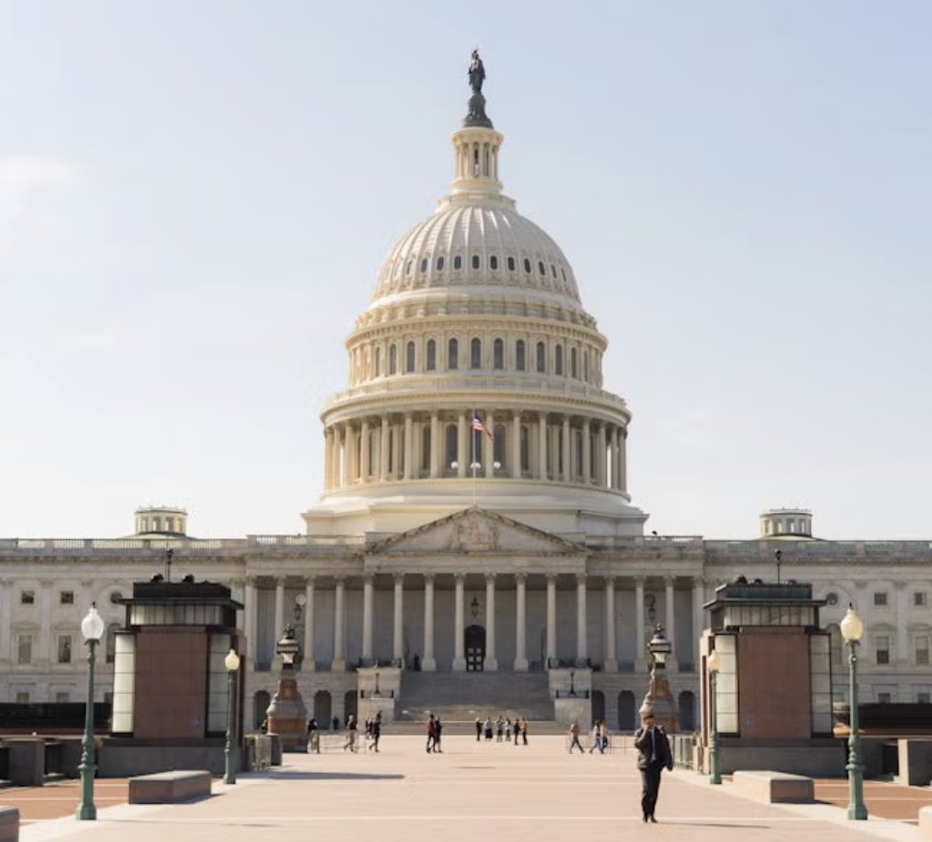 senate-minority-leader-chuck-schumer-set-up-a-caucus-meeting-for-democrats-to-discuss-the-clarity-act-on-sunday-evening-as-the-landmark-crypto-bill-faces-a-chamber-vote-on-tuesday-politico-reported