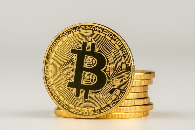 As Bitcoin advocates debate Bitcoin Core vs. Bitcoin Knots, most institutional investors are either unaware of the debate or simply don't care, according to a poll by Galaxy Digital head of research Alex Thorn.