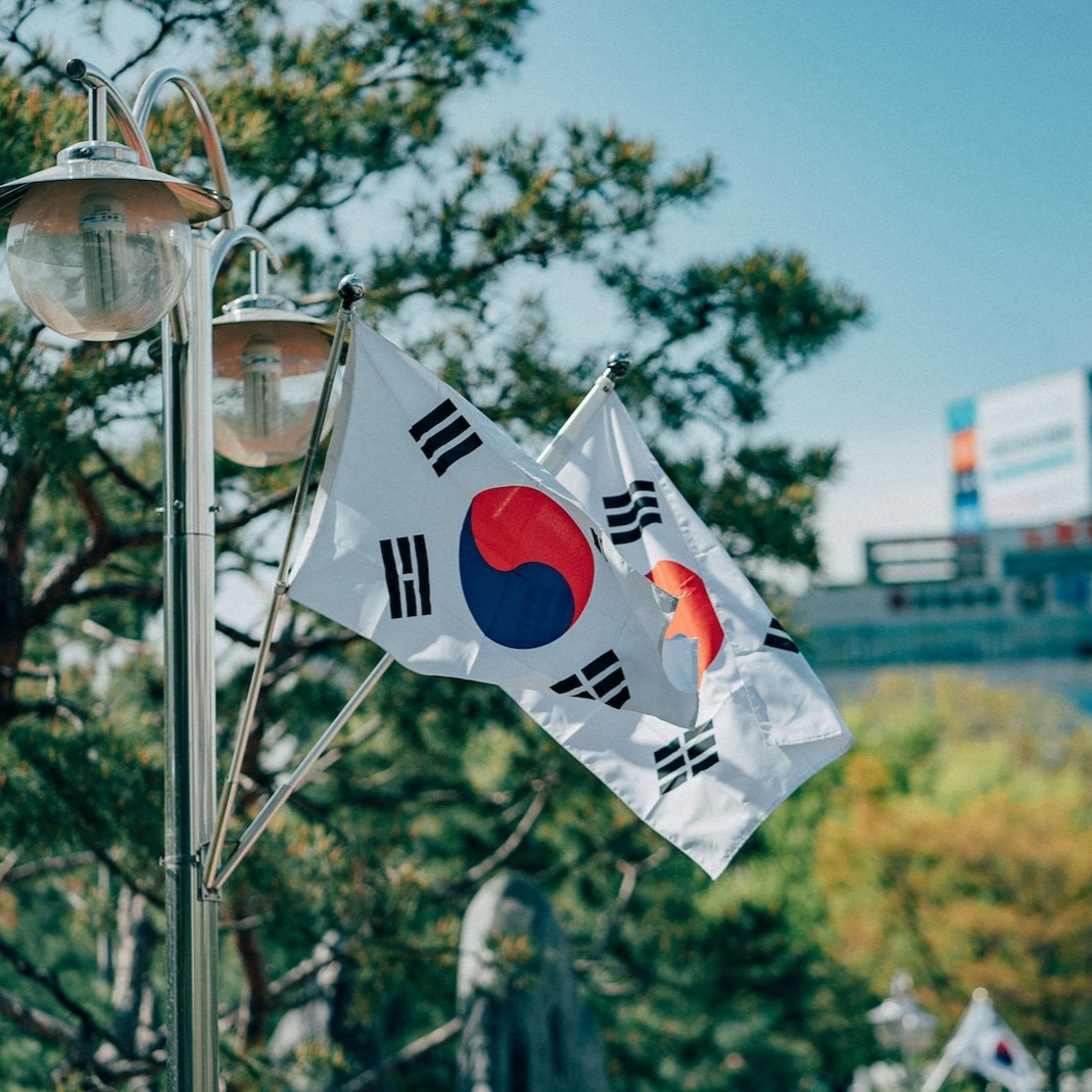 south-korean-payment-firm-ksnet-has-signed-an-mou-with-the-solana-foundation-to-pilot-solana-pay-within-its-330000-merchant-network-which-processes-about-4b-monthly-2