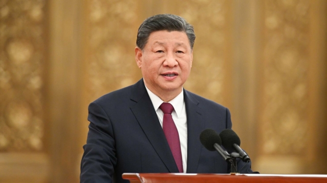 Chinese President Xi Jinping says history shows that China and the US benefit from cooperation and suffer from conflict.