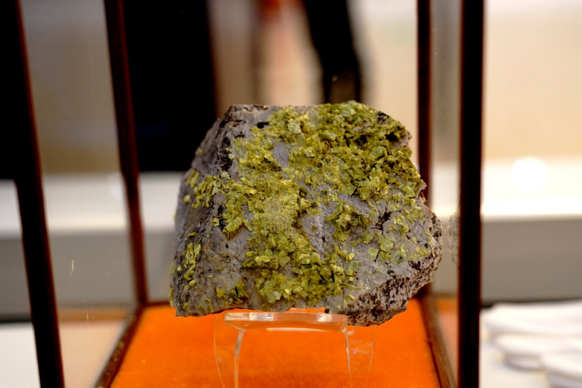 china-discovers-large-uranium-ore-deposit-which-will-significantly-increase-the-countrys-uranium-reserves-2