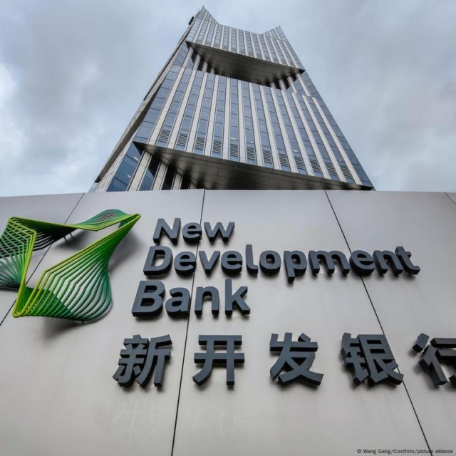 Chinese President Xi Jinping visits BRICS New Development Bank in Shanghai.