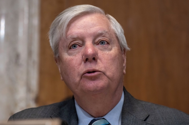 us-senator-lindsey-graham-says-help-is-on-the-way-for-the-iranian-people-2