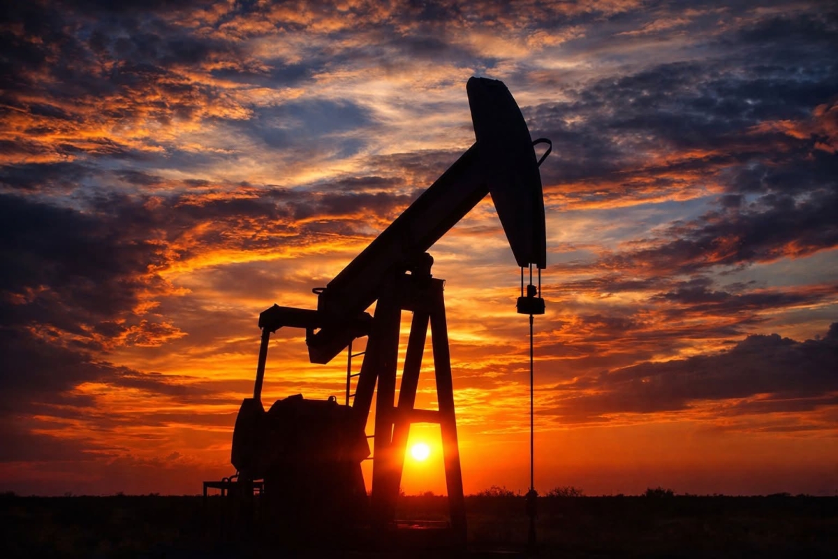 abu-dhabi-national-oil-company-says-230-oil-tankers-are-loaded-and-ready-but-the-strait-of-hormuz-remains-closed