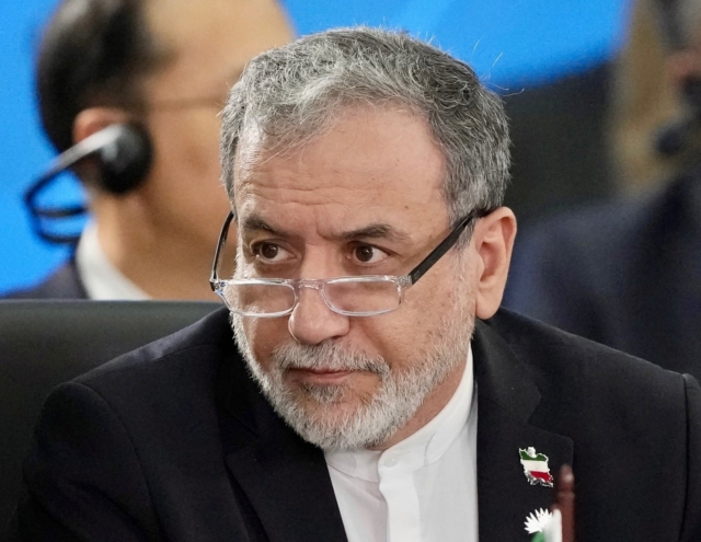 Iranian Foreign Minister Araghchi plans to travel to Switzerland for negotiations with US.