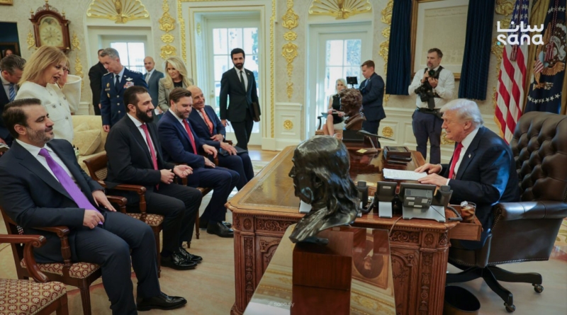 ‏دیدار جولانی با ⁧‫ترامپ‬⁩ در کاخ سفید ‏-ترامپ:‌ جولانی را دوست دارم و با او کنار می‌آیم ‏-هر کاری از دست ما بربیاید برای موفقیت ⁧‫سوریه‬⁩ انجام خواهیم داد