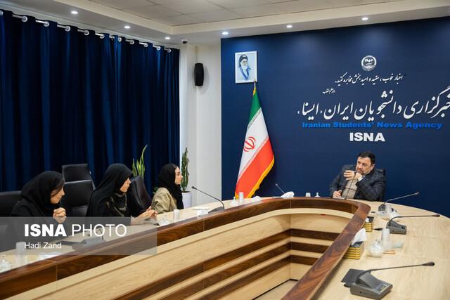 ‏فیروزآبادی: قطع اینترنت به زودی قدیمی می‌شود ‏-قطع ارتباطات صرفاً یک ابزار است که به نظر می‌رسد بیشتر از دو یا سه سال آینده در اختیار حکومت‌ها نباشد ‏-ممکن است به‌صورت موقت بتوان استارلینک را منع کرد، اما تعداد منظومه‌هایی که در حال آمدن هستند بسیار زیاد است