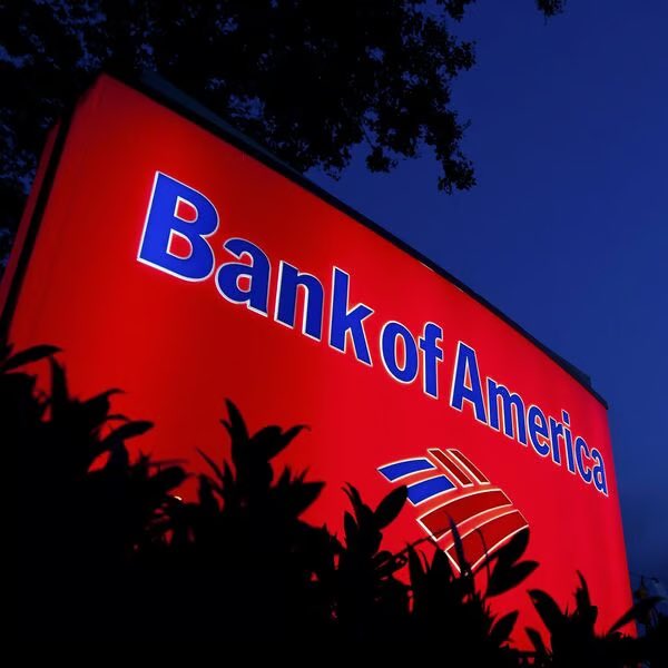 Bank of America stay bearish on U.S. dollar despite short-term risks.