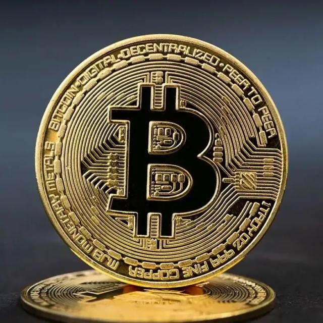 JUST IN: Bitcoin balance on exchanges hits all-time low.