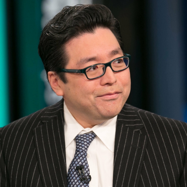 JUST IN: CIO of Fundstrat Capital, Tom Lee, predicts banks will buy $ETH to secure their stablecoins, not just for speculation, but for infrastructure.